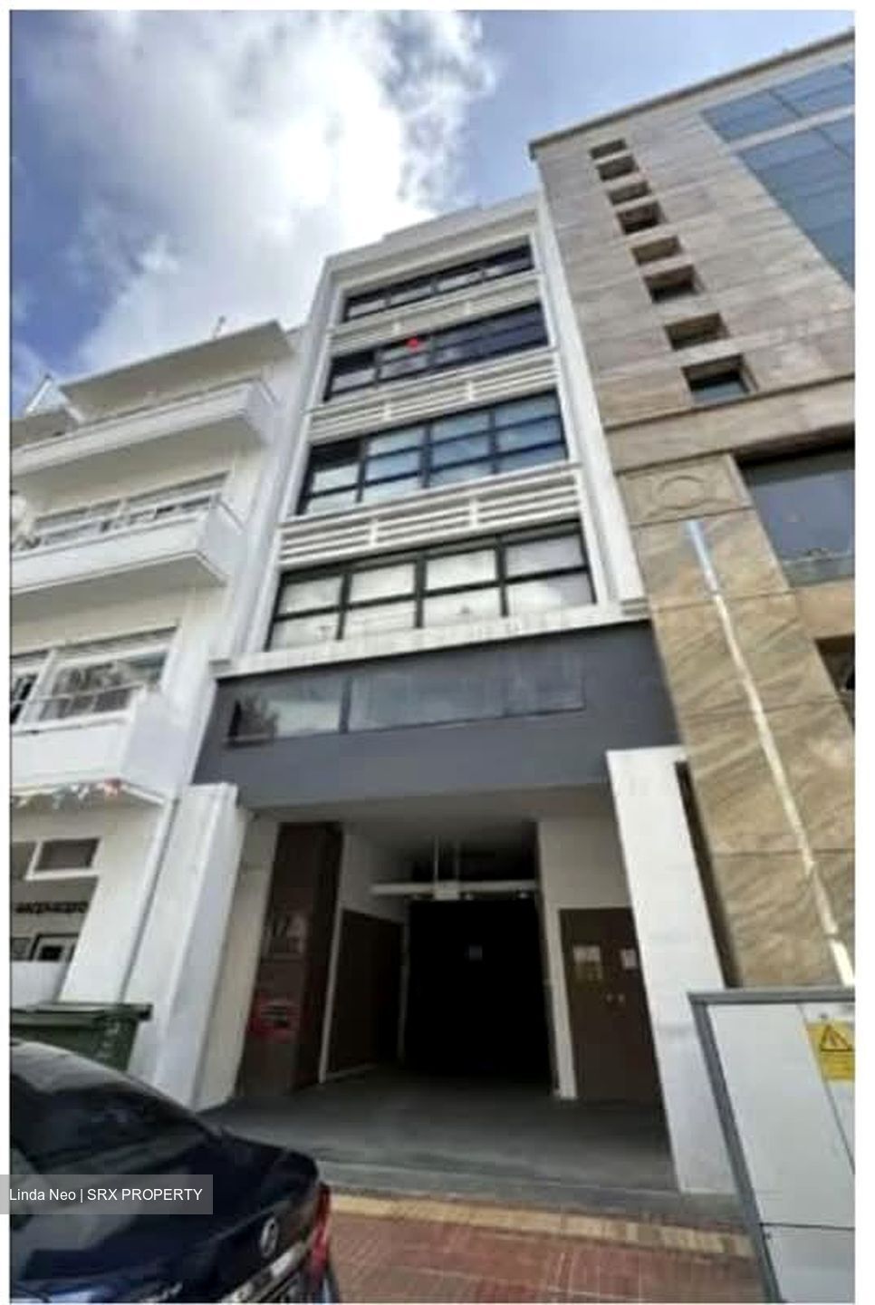 Hongkong Street (D1), Office #594030531
